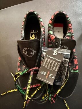 Vans A Tribe Called Quest Sneakers New with Tag.  Mens size 6 - Women’s size 7.5